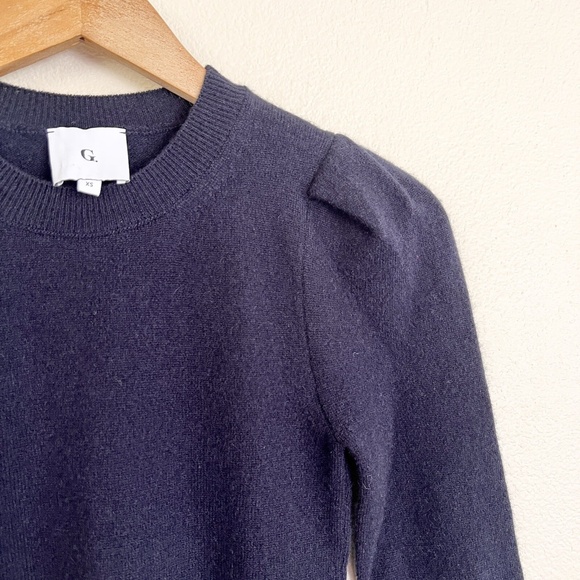GWYN 100% Cashmere Signature Puff Sleeve Crew Sweater in Navy Blue - Picture 10 of 11